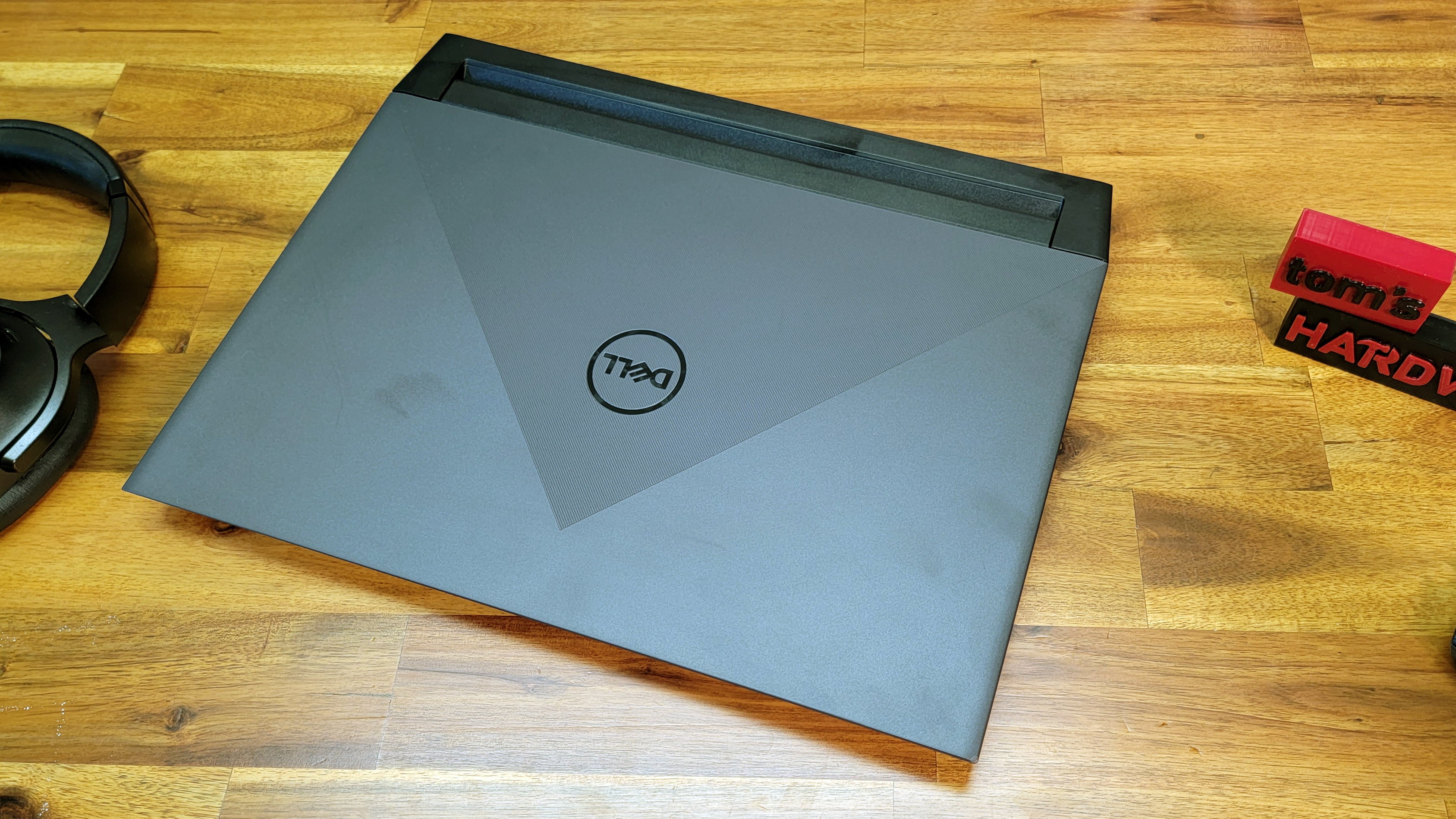 Dell G15 (5520)