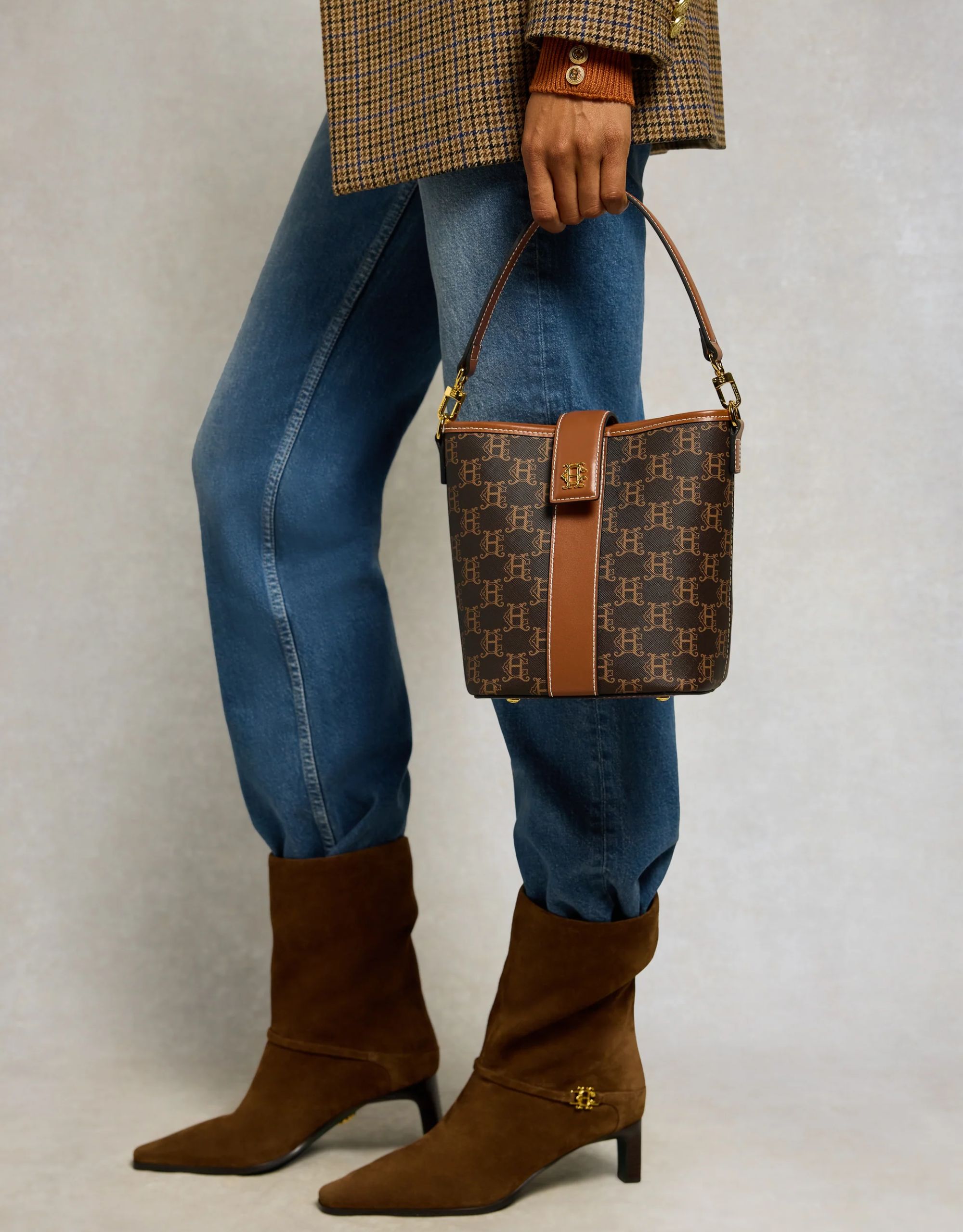 Holland Cooper emblem bag