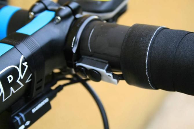 The faceplate has been removed from the satellite climbing shifter &ndash; the ultimate weight-saving