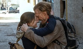 fear the walking dead dwight and sherry hugging