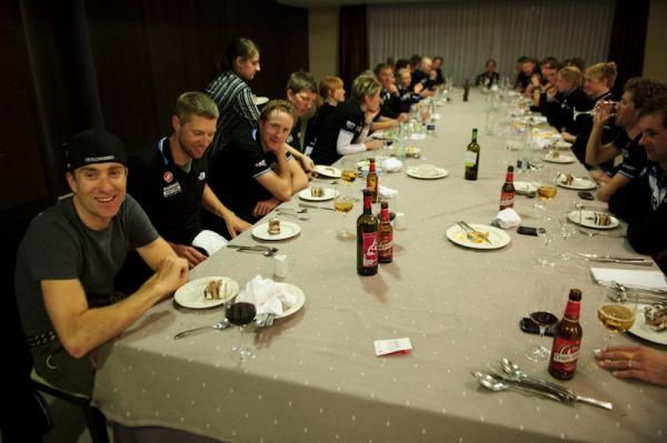Christian Vande Velde and the rest of the Garmin-Cervelo team relax at dinner
