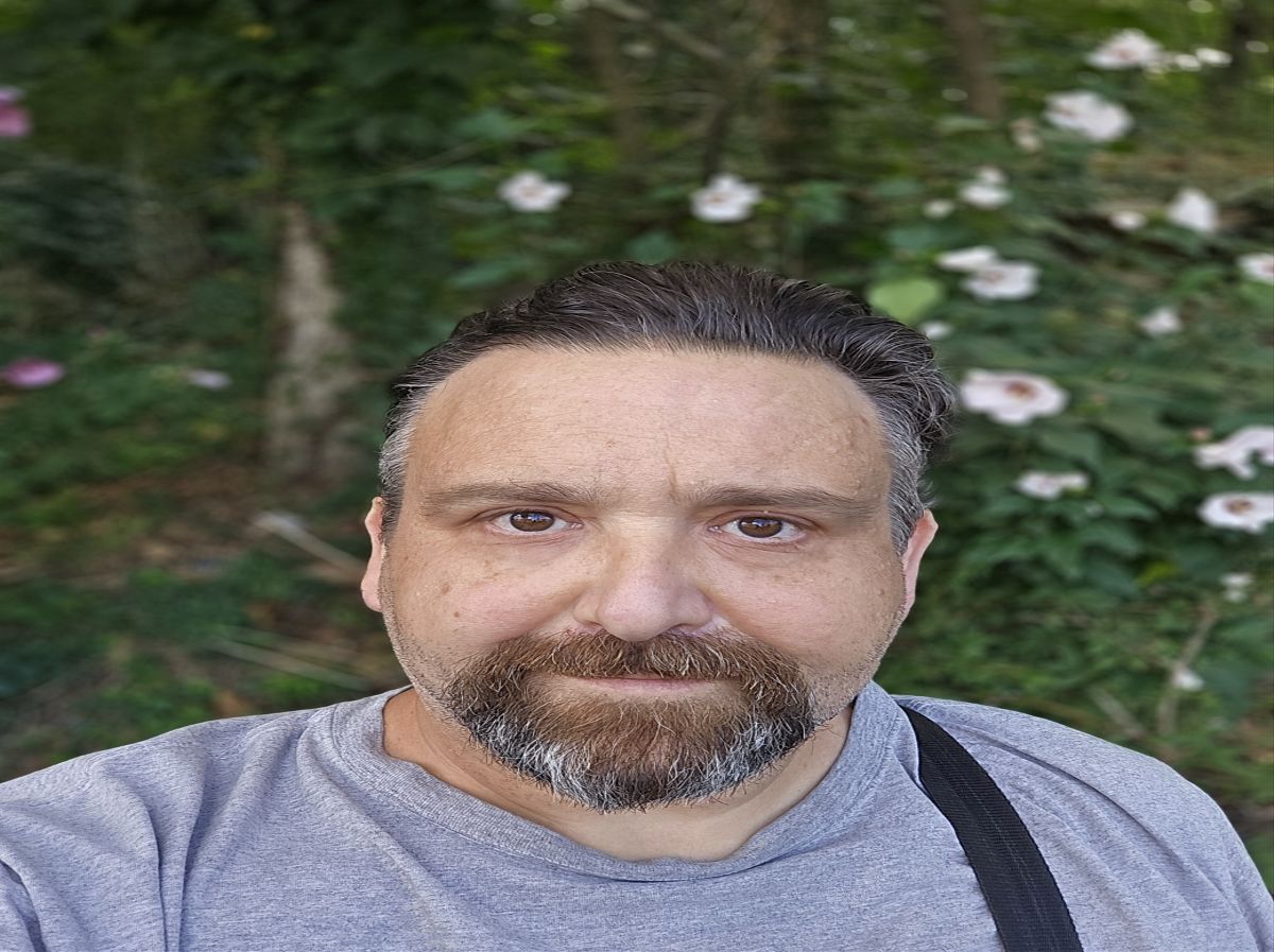 Samsung Galaxy Z Fold 6 camera samples