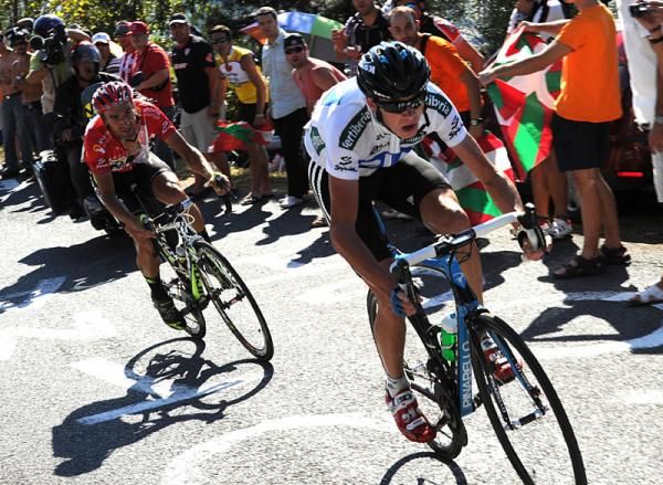Chris Froome tried to drop Juan Cobo in the El Vivero climb