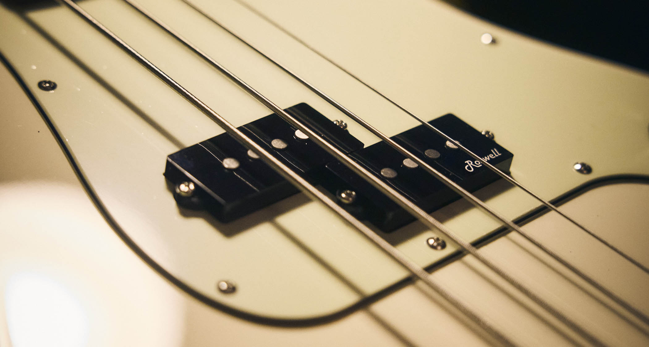 Harley Benton Vintage Series PB-62: the entry-level bass guitars draw inspiration from vintage Fender and feature a single split-coil pickup.