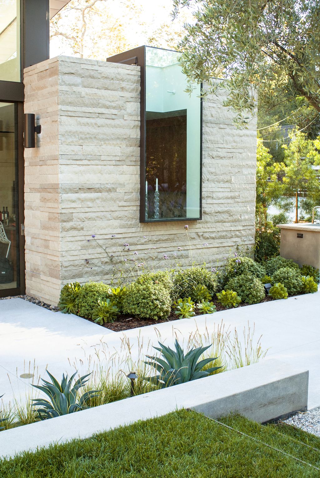 What soil should you use in a raised bed? Experts explain Livingetc