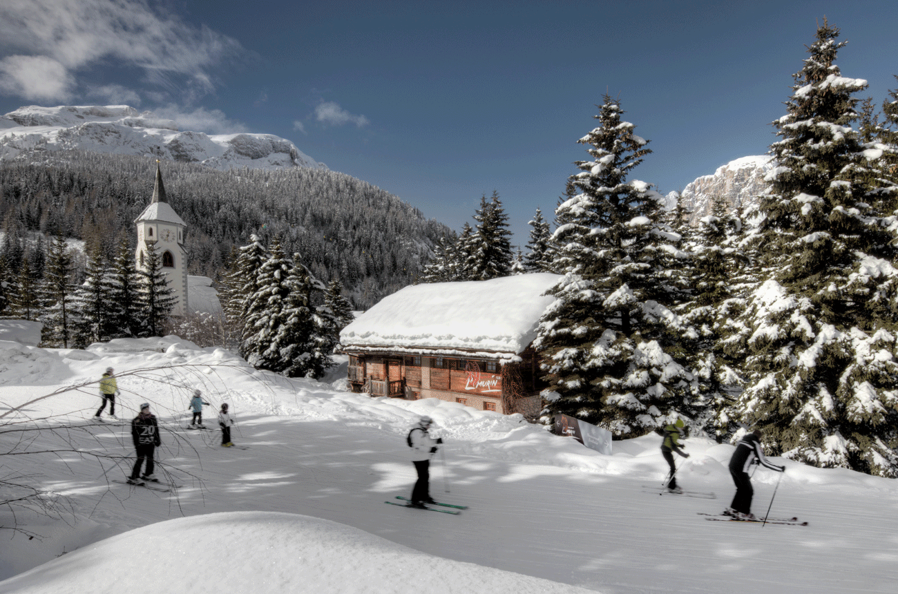 Apr&amp;egrave;s-ski at Hotel La Perla's Le Murin.