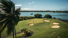 Golf resort: Four Seasons Mauritius at Anahita