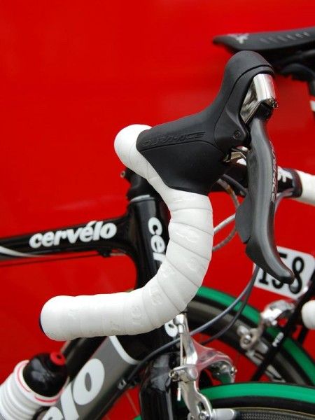 Haussler was the only rider on the team to use Dura-Ace 7900 for Paris-Roubaix - the rest used the older 7800 version.