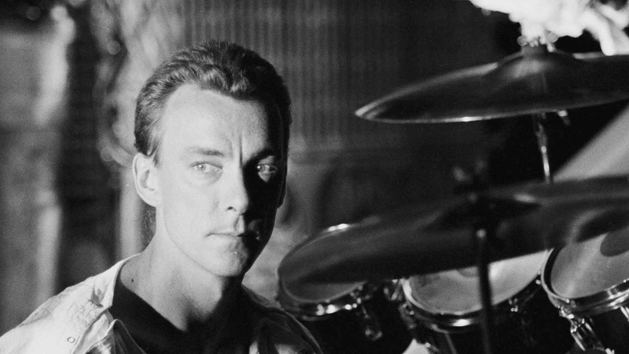 Neil Peart S Death The Rock World Pays Tribute Louder