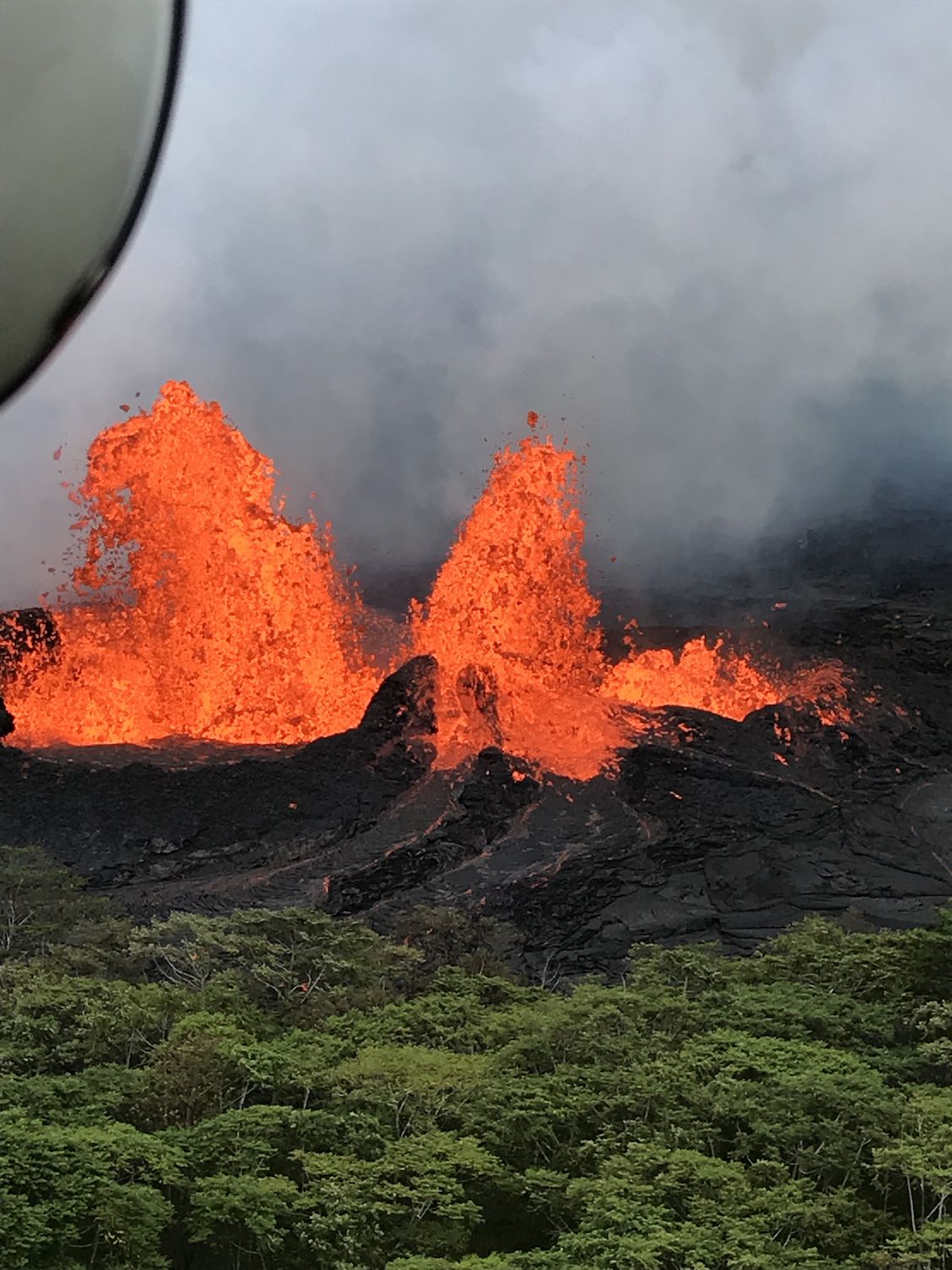 Photos Fiery Lava from Kilauea Volcano Erupts on Hawaii's Big Island