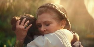 Leia hugging Rey in The Rise of Skywalker trailer