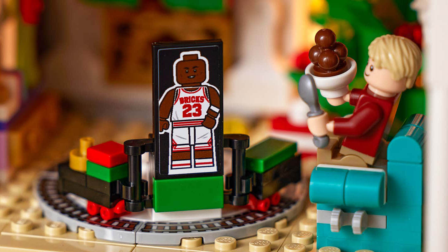 This official Home Alone LEGO set is the stuff of geek dreams