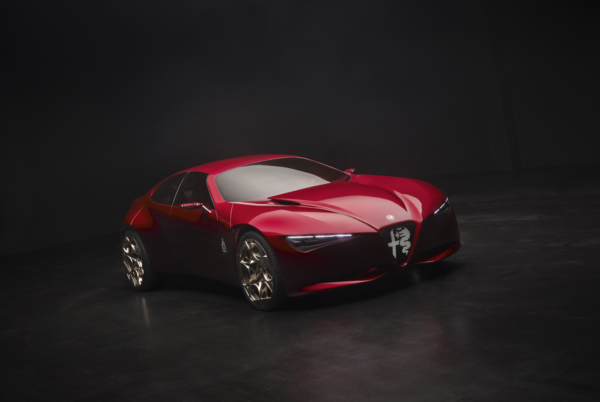 Front view of the new Alfa Romeo Cuororosso
