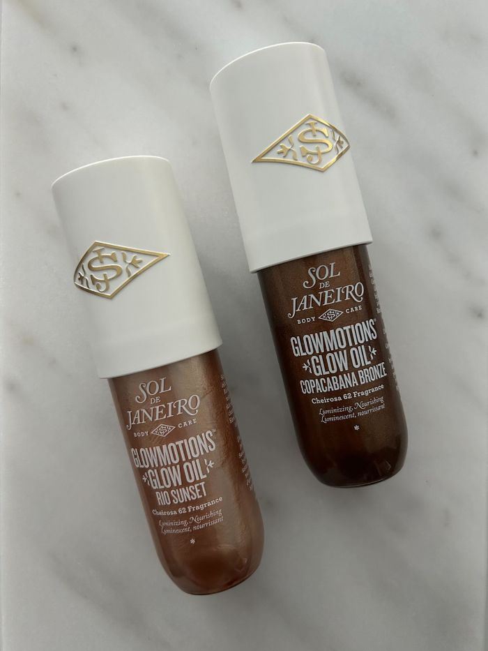 Junior beauty editor Grace Lindsay testing the Sol de Janeiro Glowmotions Glow Body Oil