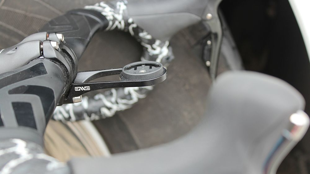 ENVE has a tidy integrated Garmin mount on Cav's bike