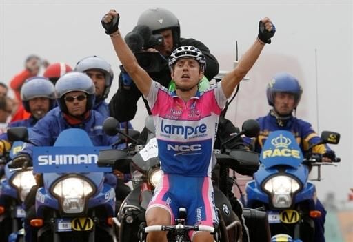 Damiano Cunego (Lampre-NGC) wins atop the Alto de Aitana