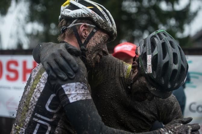 Andri Frischknecht and Lars Forster congratulate each other after the race