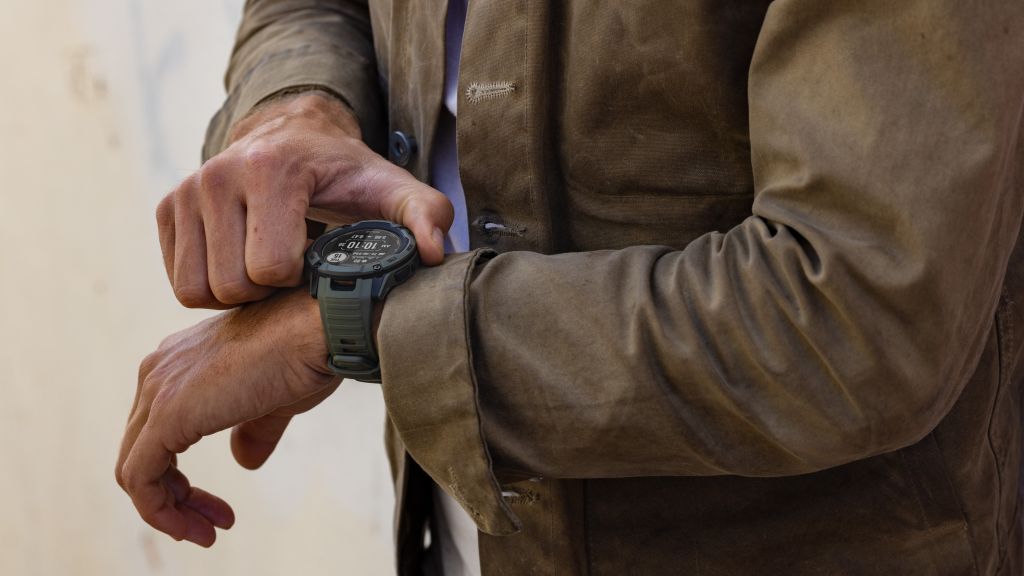 Garmin Instinct 2X vs Garmin Instinct 2 two tough watches compared