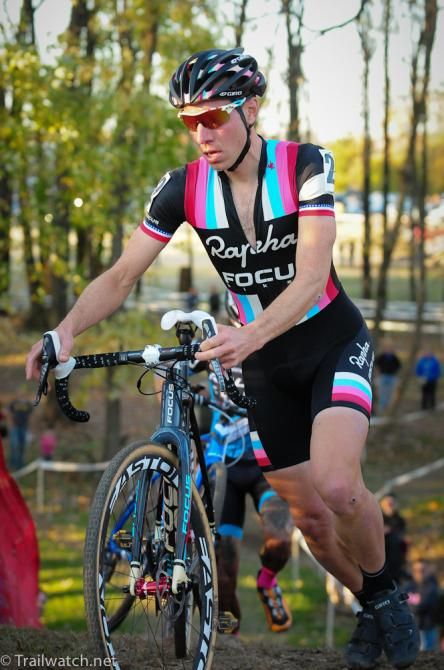 Jeremy Powers (Rapha Focus) chasing Trebon at the top of the stairs