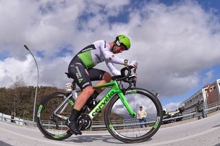 Mark Cavendish swapped to a road bike after crashing