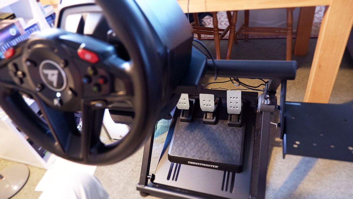 Monoprice Dark Matter GT Foldable Racing Wheel Stand review PC Gamer