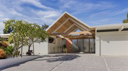 joseph eichler house in thousand oaks, california