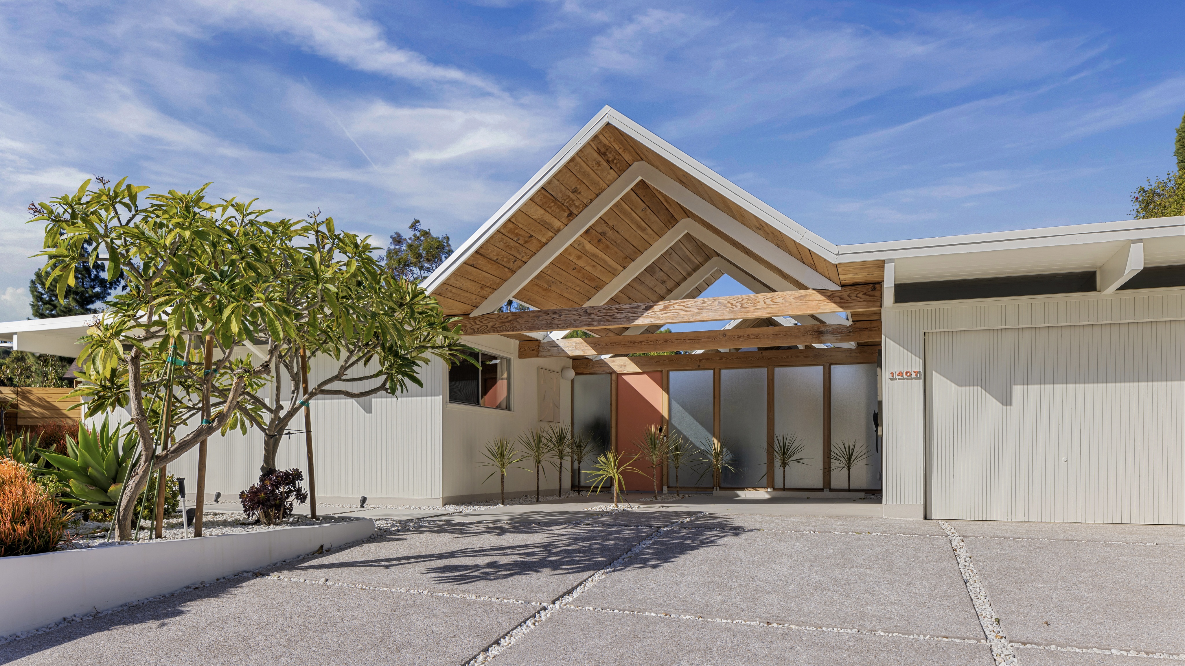 joseph eichler house in thousand oaks, california