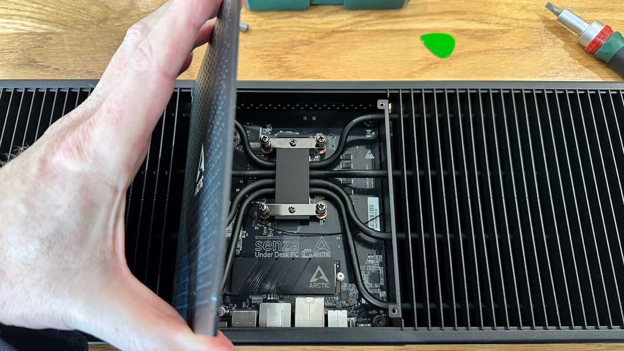Arctic Senza AI 370