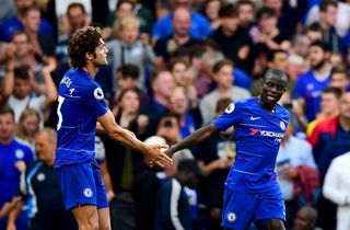 Marcos Alonso scored the winner as Maurizio Sarri's first home game in charge of Chelsea ended with a win over Unai Emery's Arsenal.