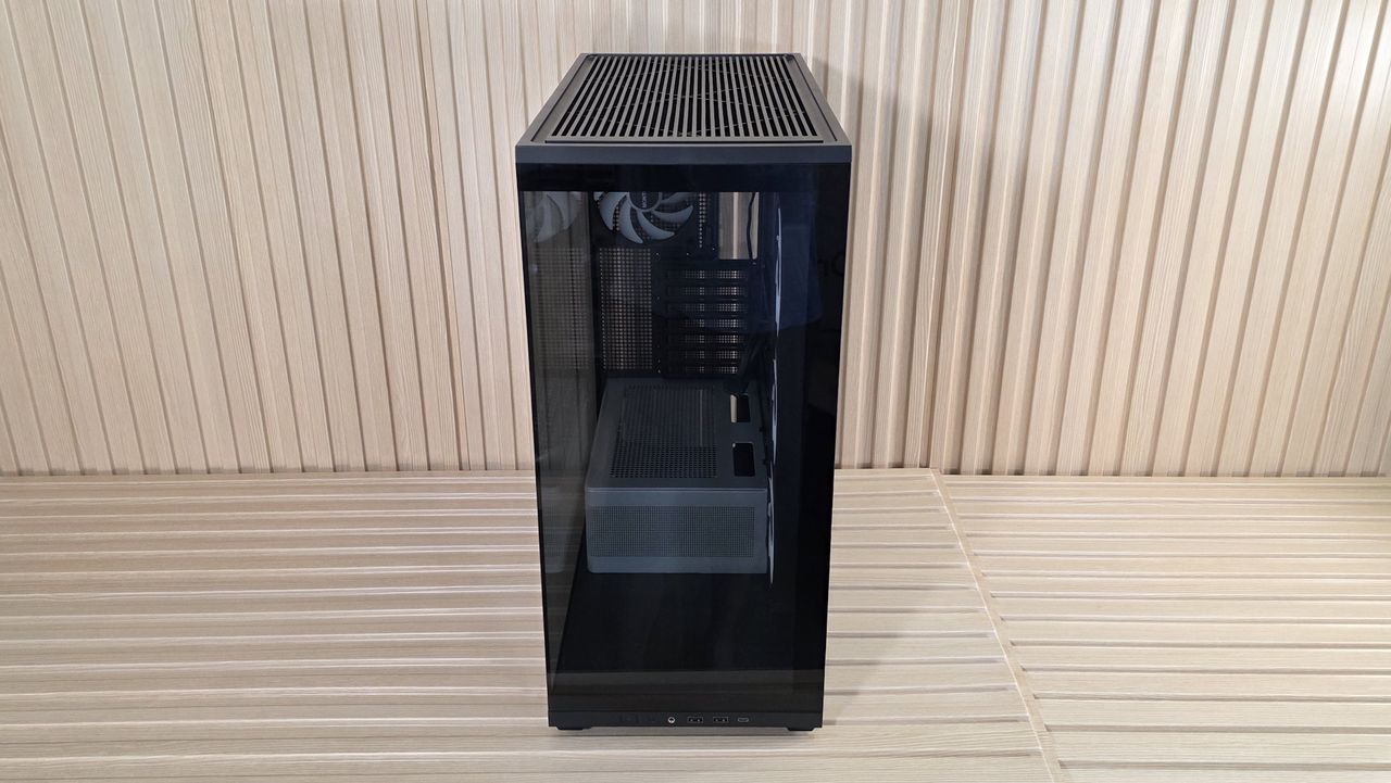 Montech TG3 - Outside