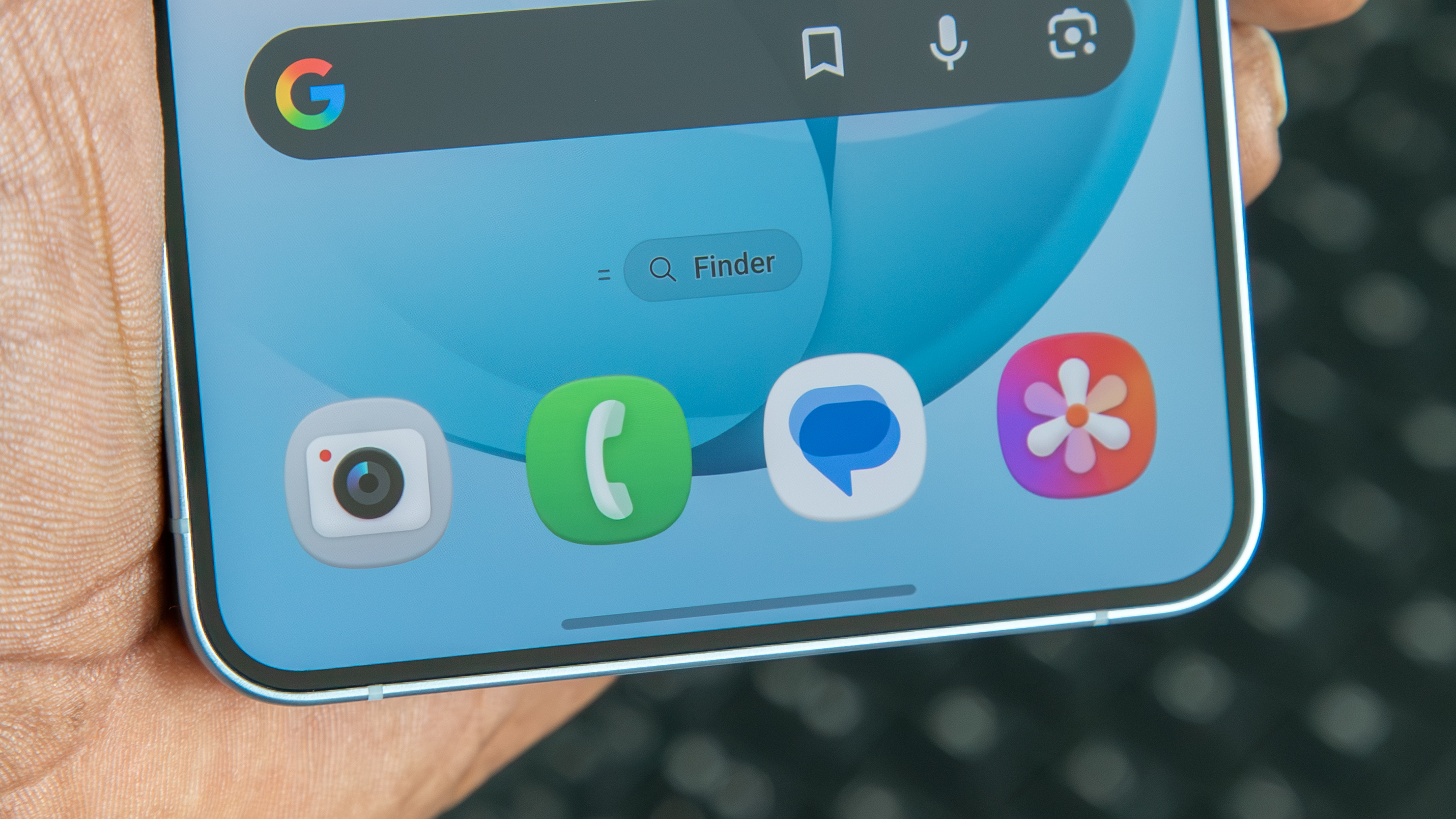 Bottom row of home screen apps on the Galaxy 26 Plus