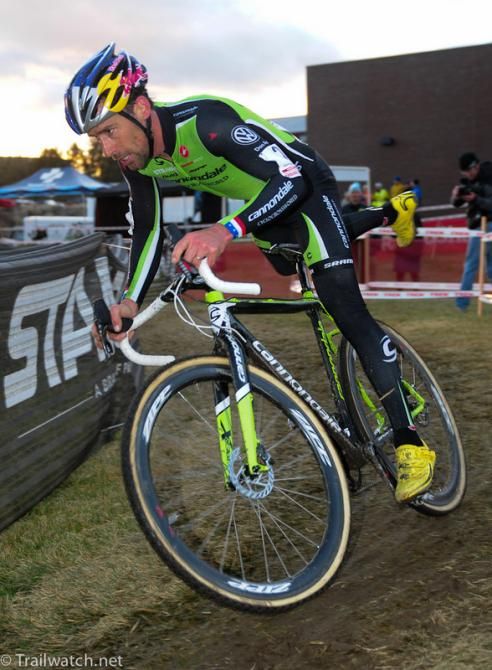 Tim Johnson (Cannondale) cornering before the barriers