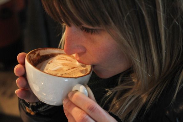 Scientists have found what they believe is the optimal way to hold your coffee cup to minimize risk of spillage.