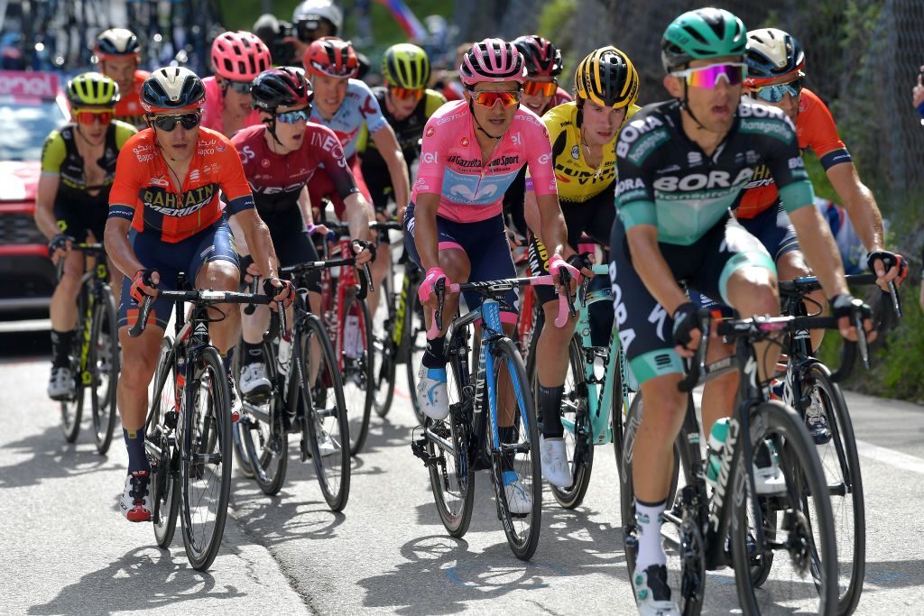 The GC group on the final climb