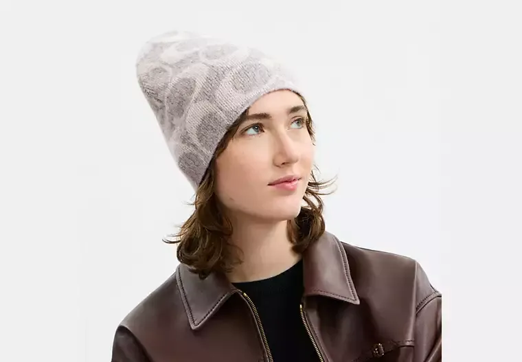 coach, Maxi Signature Knit Beanie