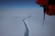 The team at the Halley Research Station on the Brunt Ice Shelf captured an aerial photo of the North Rick crack in January 2021.