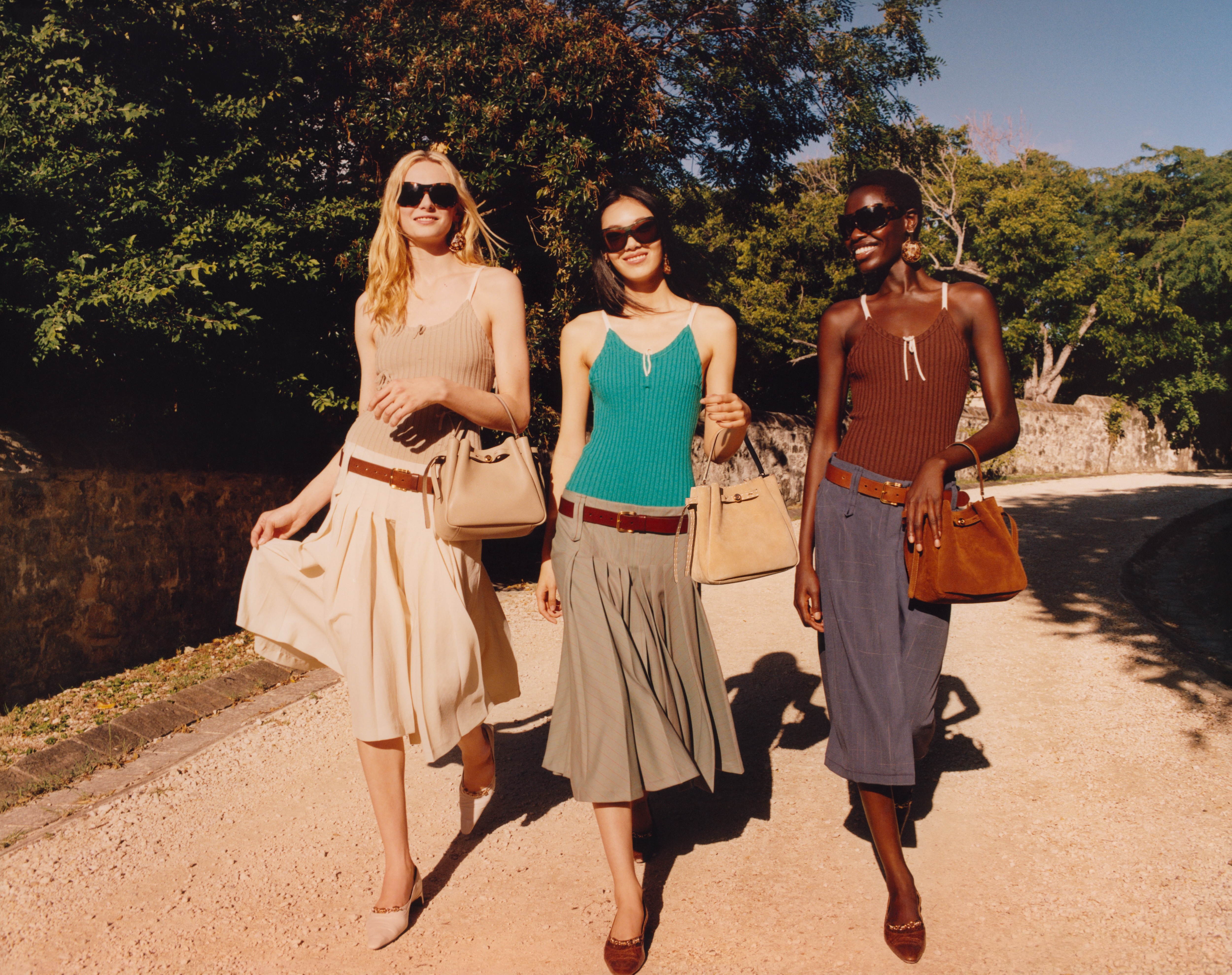 Tory Burch Romy bucket bag campaign