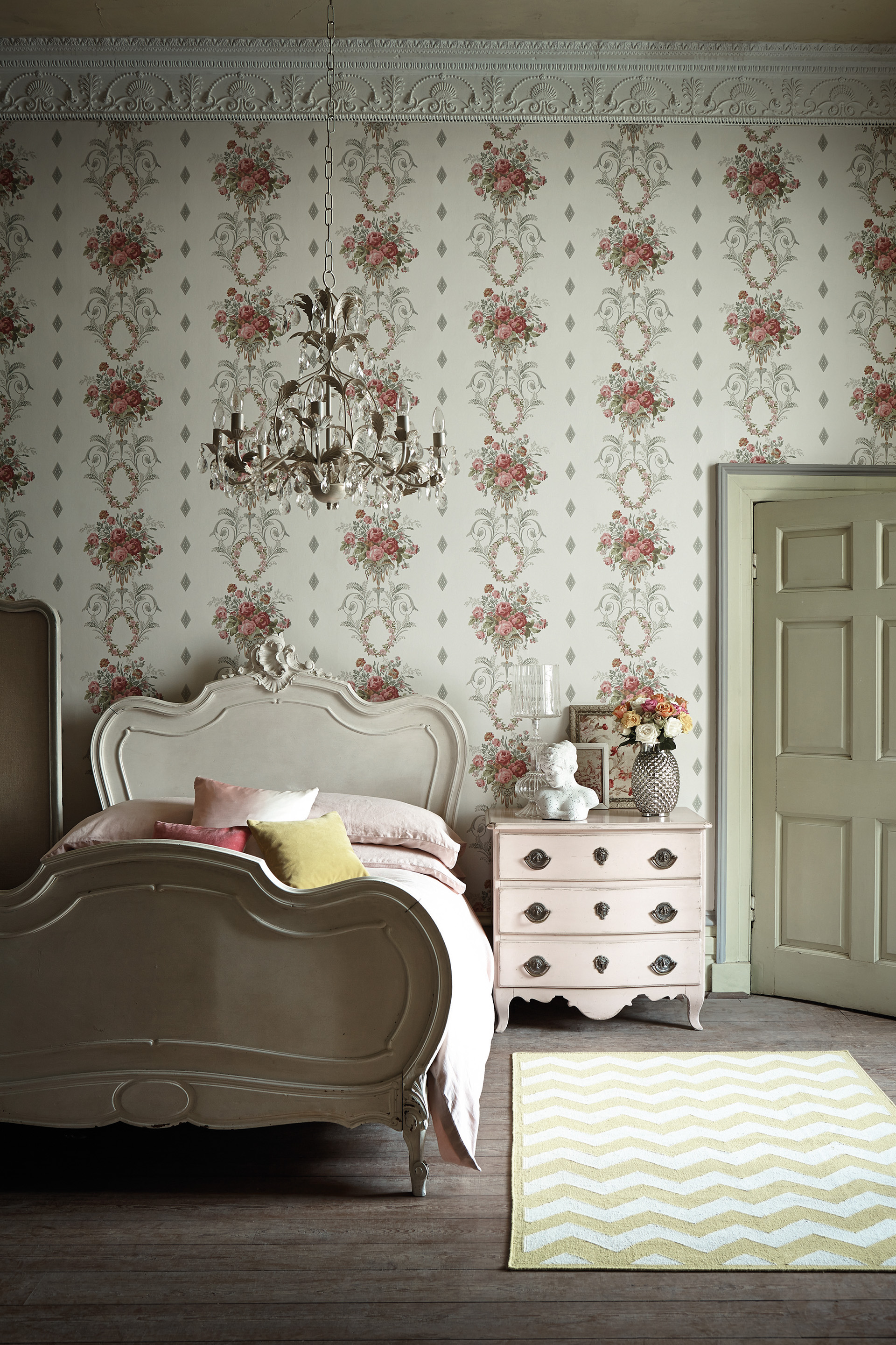 Traditional bedroom ideas - Little Greene period-style wallpaper in traditional bedroom scheme