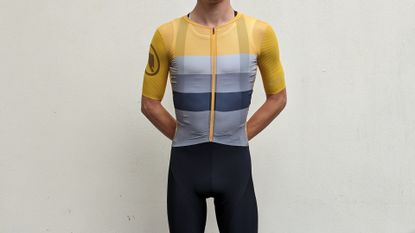 Endura on sale cycling jersey