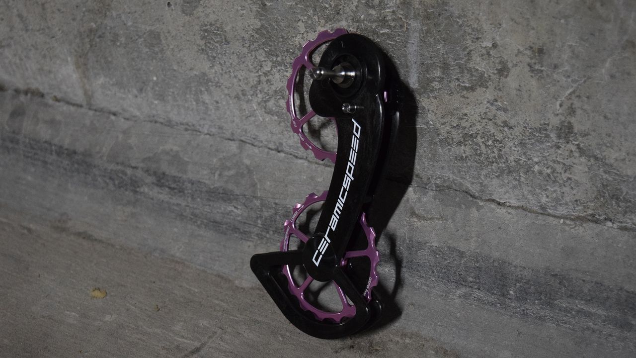 The pink jockey wheels are limited editions from the Giro d'Italia but a number of colour options are available