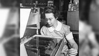 2H33XET KATHARINE BURR BLODGETT (1898-1979) American chemist and physicist at the General Electric Research Laboratories in 1938