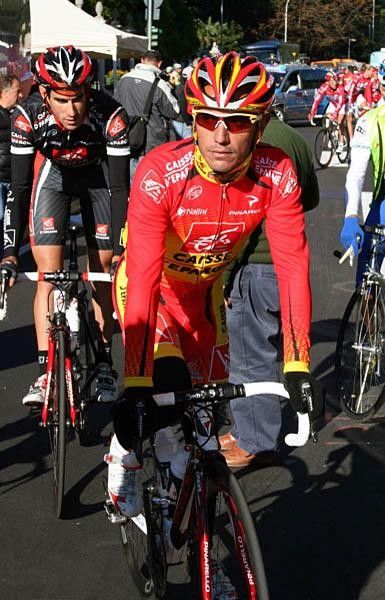 Spanish Champion Joachim Rodriguez (Caisse d'Epargne) leads his teammates to the start line