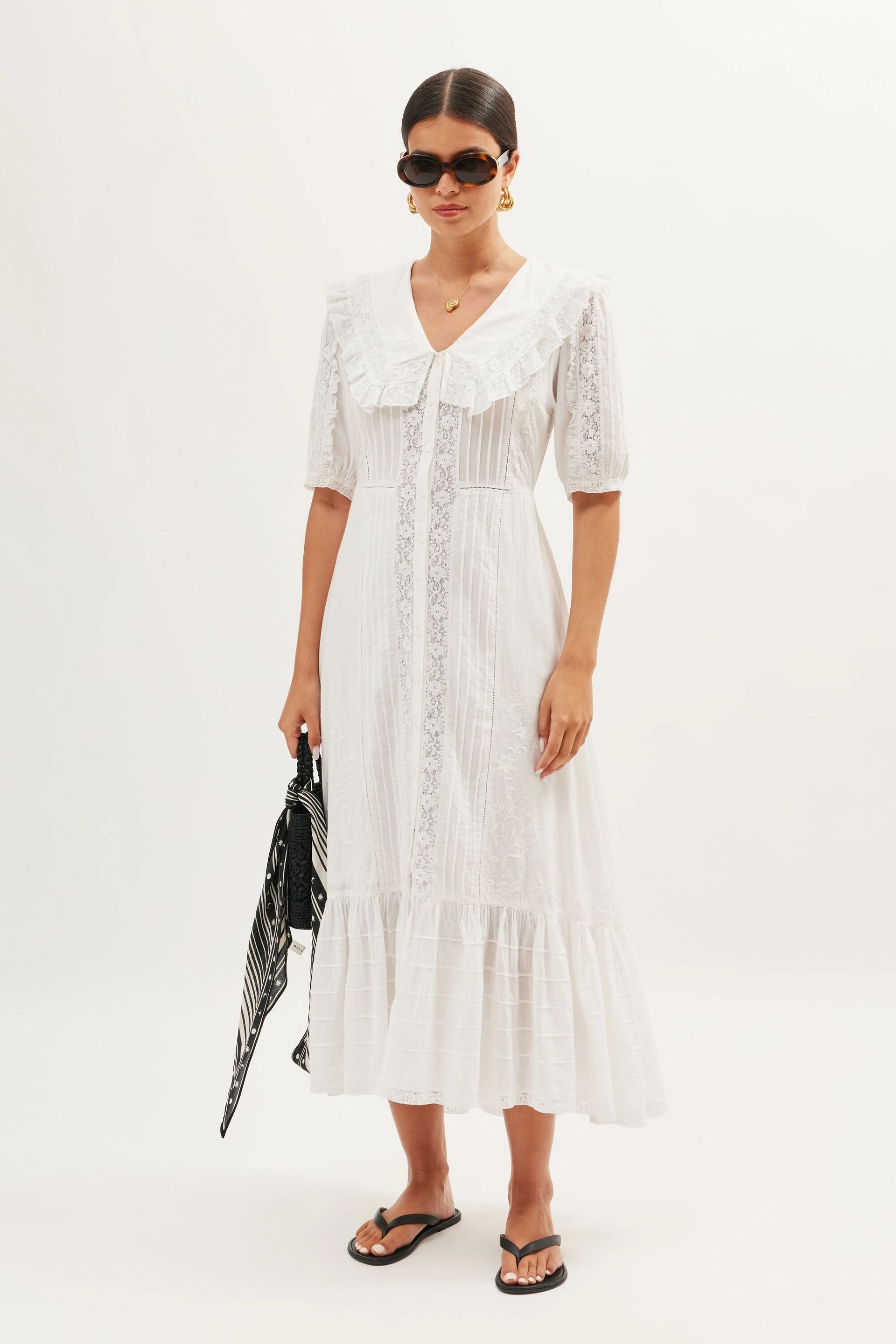 Edina - Pansy Embroidery White