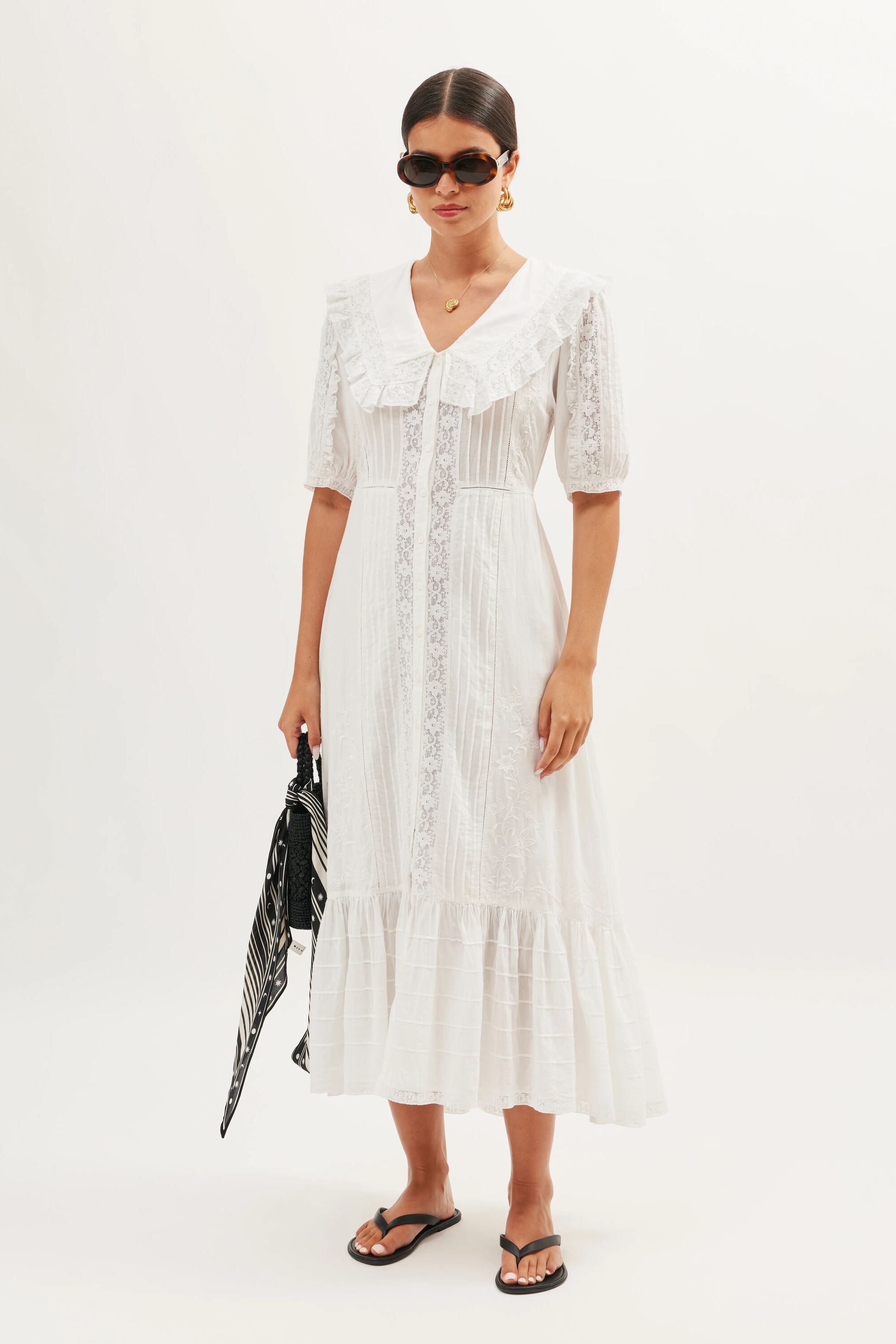 Edina - Pansy Embroidery White