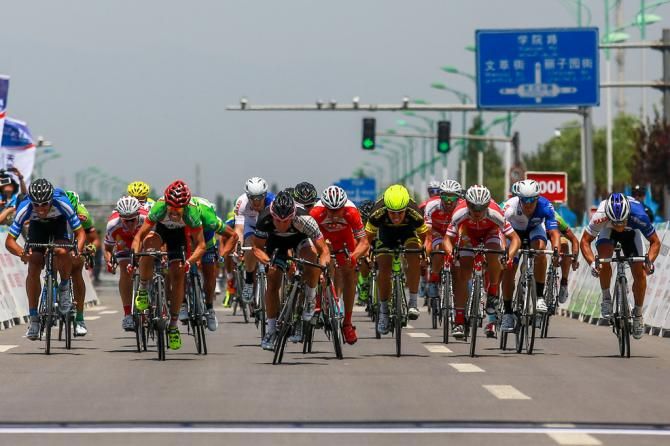 The sprinters spread out as the charge to the line for victory