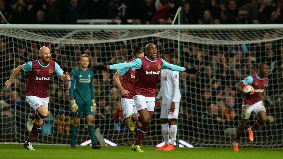 160210-west-ham-goal.jpg