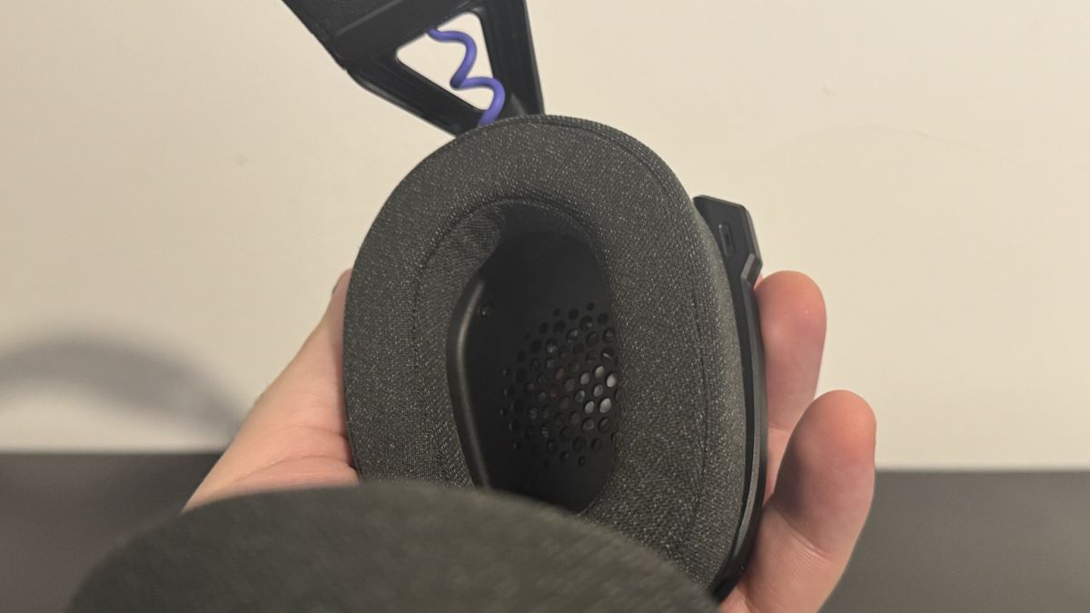 Logitech G321 Lightspeed gaming headset