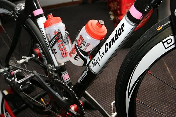 Team colours on the bike too.