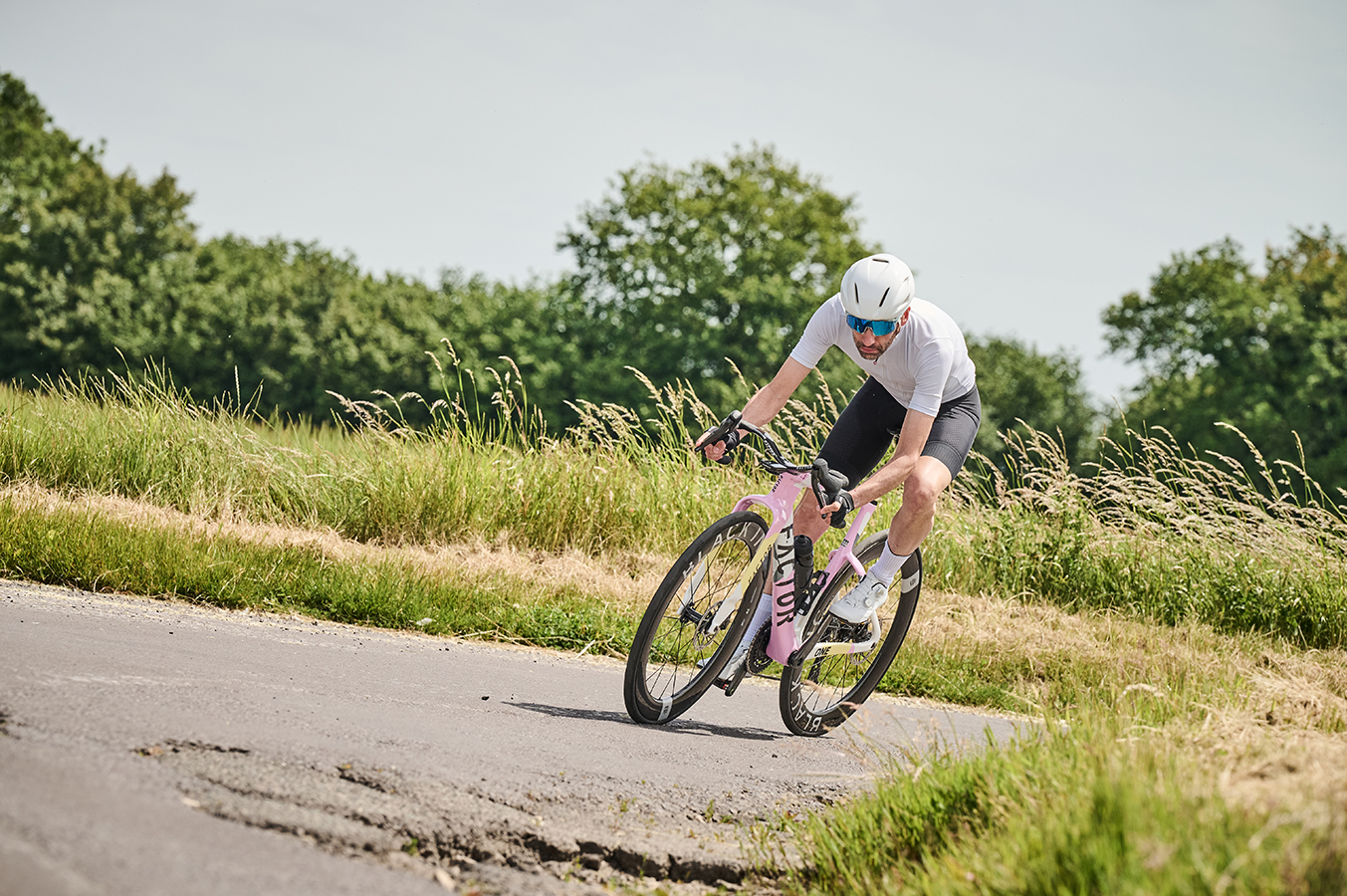 Factor One aero race bike in Blush colourway