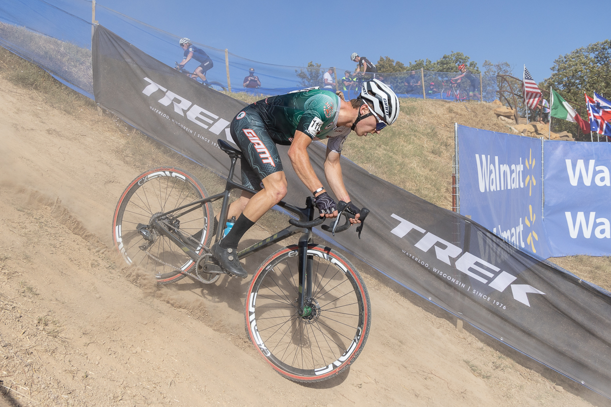 The course was dry and powdery, here Caleb Swartz (Giant/Enve) makes his way down the steep descent kicking up clouds of dust.